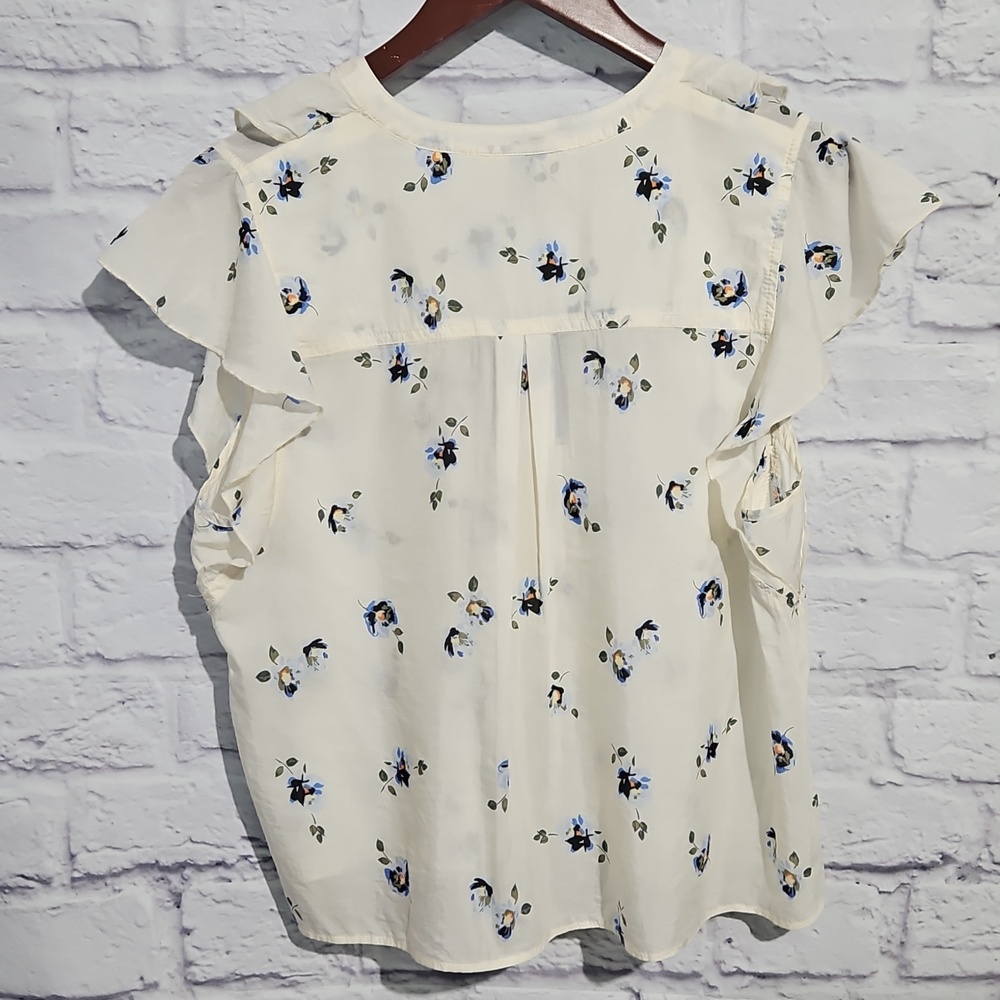 Universal Thread Cream Floral Ruffle Blouse - Picture 4 of 5